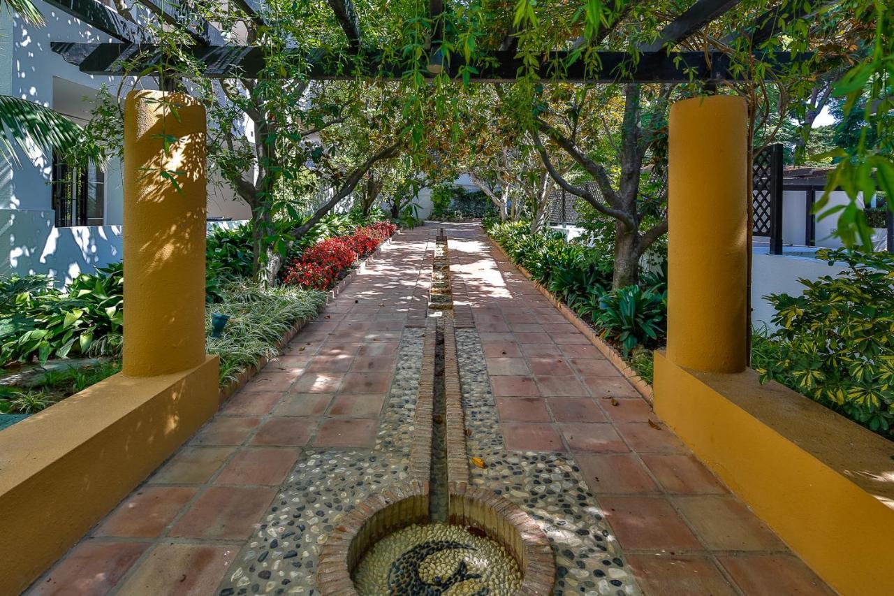 Jardines Las Golondrinas Apartments Elviria Marbella Eksteriør billede